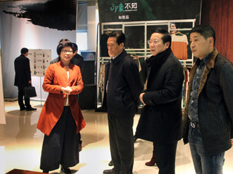 Li Jianfei, Deputy Minister of the United Front Work Department of the Provincial Party Committee and Secretary of the Party Group of the Provincial Federation of Industry and Commerce, and a delegation came to Lian for research